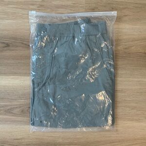 NWT - Men's Gray Shorts - XL